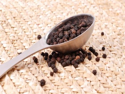 Bài thuốc hay chữa nhiều bệnh từ tiêu đen