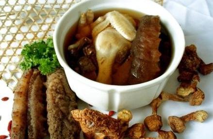 Món ăn trị bệnh từ hải sâm cực bổ