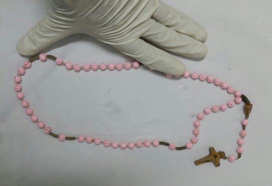 Nuốt cả thước chuỗi hạt mà không biết