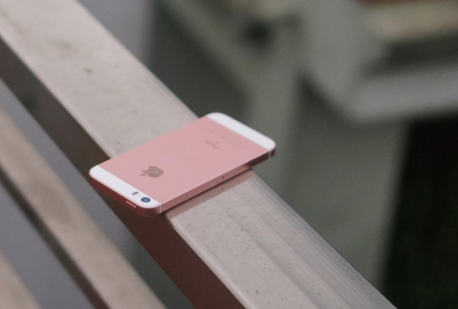 Đánh giá iPhone SE: Nhỏ nhưng có võ